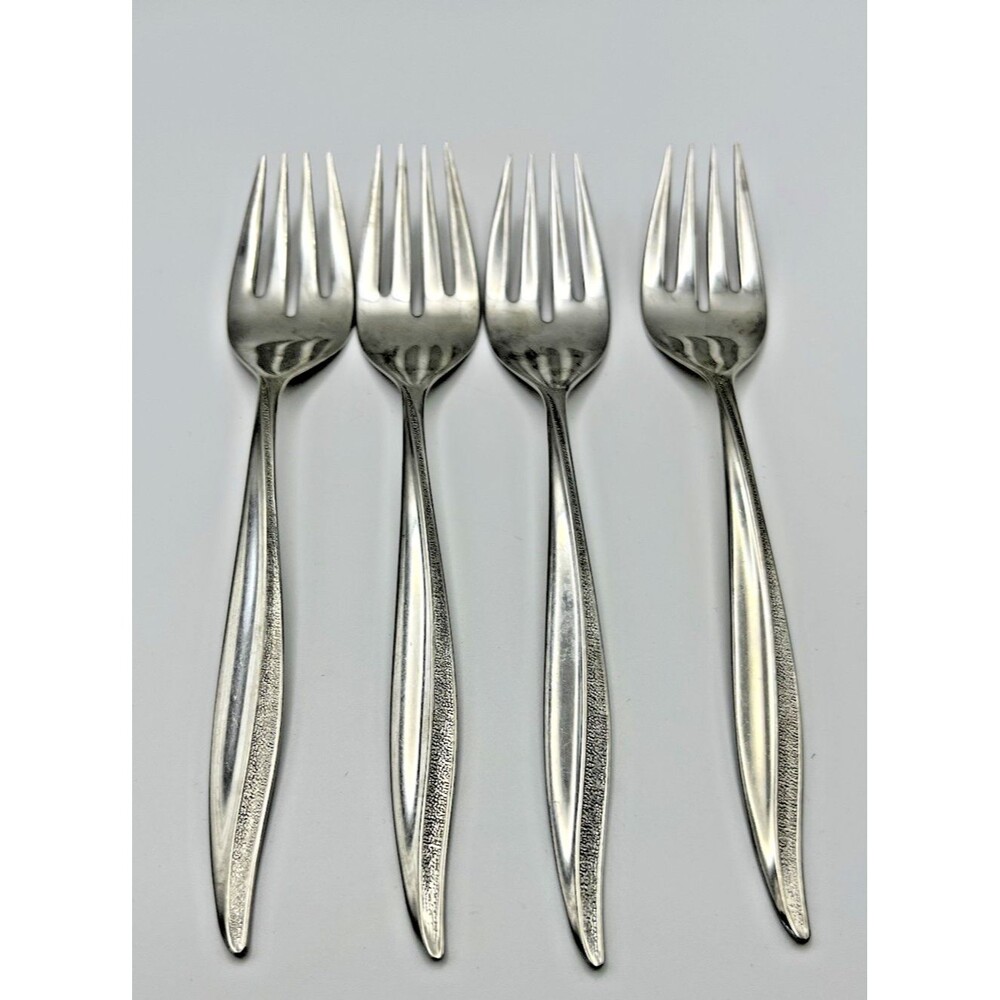 Oneidacraft Deluxe Textura Stainless VTG Salad Forks Silver Bundle of 4 forks.